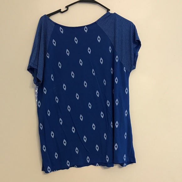 Blue Patterned Old Navy Tee - Picture 3 of 3